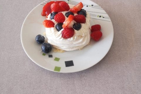 Cliquez pour zoomer ! Mini pavlova aux fraises Thermomix par Thaliepe74