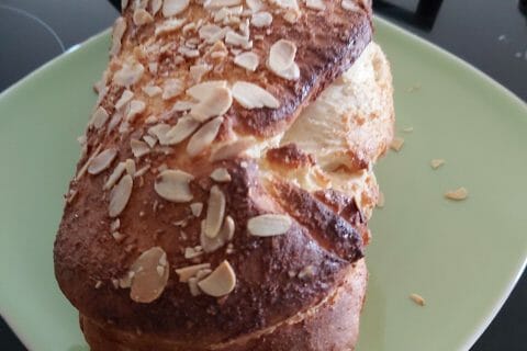 Cliquez pour zoomer ! Brioche à la crème d’amande Thermomix par roseouest