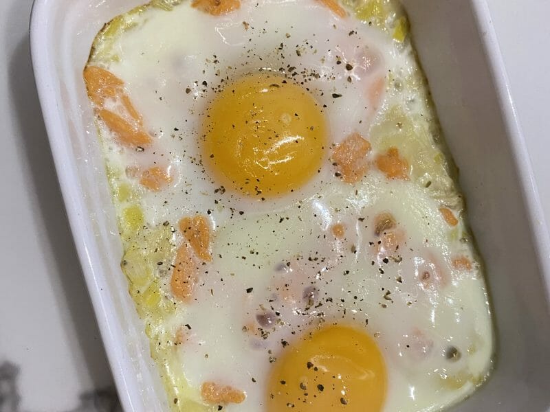 Cliquez pour zoomer ! Oeufs cocotte poireaux et saumon fumé Thermomix par Danslacuisinedalexia