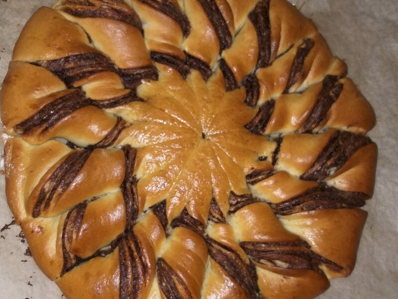 Cliquez pour zoomer ! Brioche étoilée au Nutella Thermomix par kaoutaramine