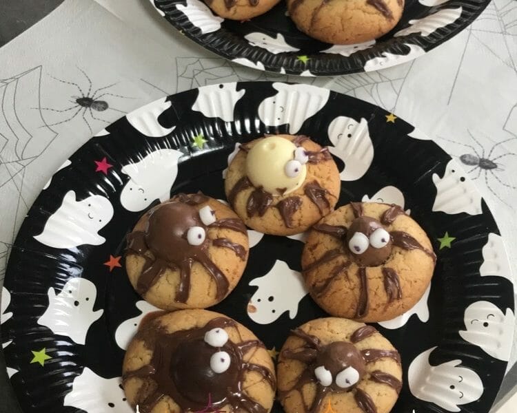 Cliquez pour zoomer ! Spider cookies (cookies araignées) Thermomix par mathilde_50