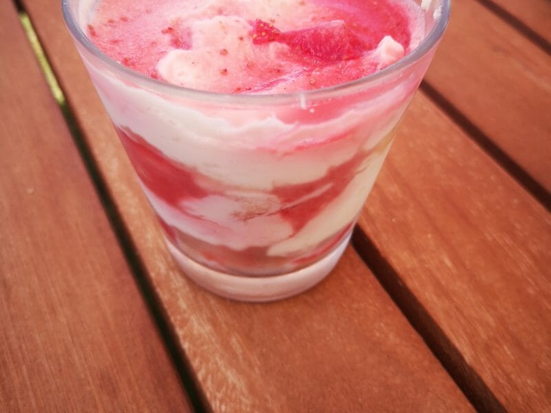 Cliquez pour zoomer ! Tiramisu aux fraises en verrines Thermomix par elo01800