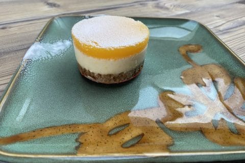 Cliquez pour zoomer ! Panna cotta citron sur sablé spéculoos et miroir de mangue Thermomix par Isabelle67
