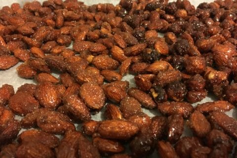 Cliquez pour zoomer ! Amandes grillées à la cannelle et au miel Thermomix par Beadu06