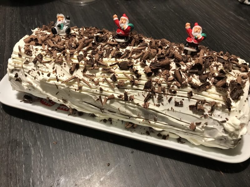 Cliquez pour zoomer ! Bûche forêt noire Thermomix par AnneC