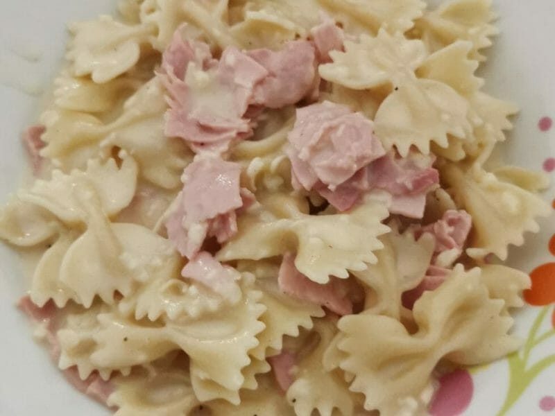 Cliquez pour zoomer ! Tortellini sauce crémeuse au jambon Thermomix par chubsferguson