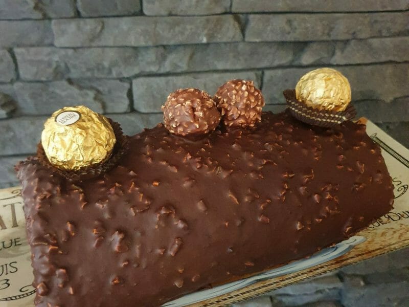 Cliquez pour zoomer ! Bûche Ferrero Rocher Thermomix par nakrel972
