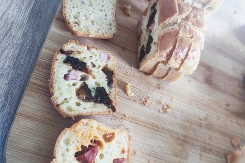 Cliquez pour zoomer ! Cake aux lardons et aux pruneaux Thermomix par Anne-k