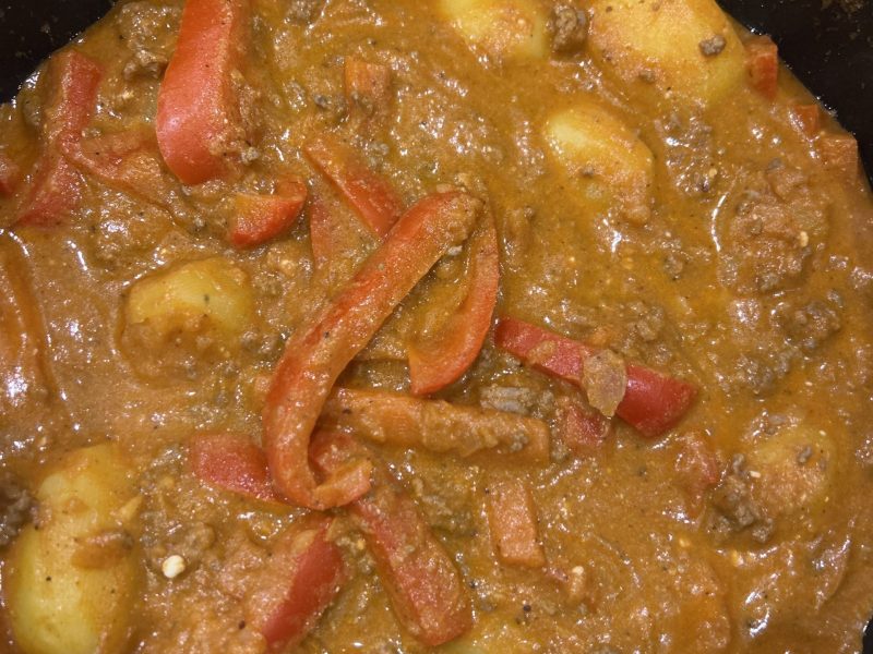 Cliquez pour zoomer ! Boeuf aux poivrons et pommes de terre Thermomix par Jessou