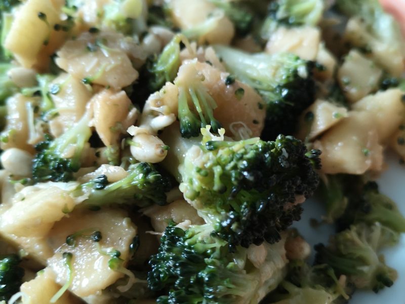 Cliquez pour zoomer ! Salade de brocolis Thermomix par cam_5