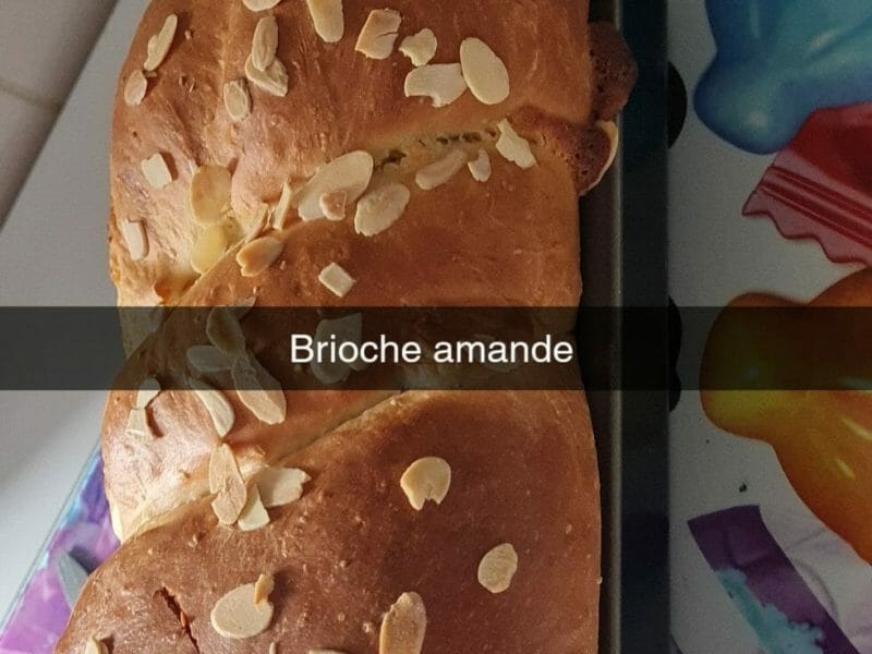 Cliquez pour zoomer ! Brioche à la crème d’amande Thermomix par nad.j