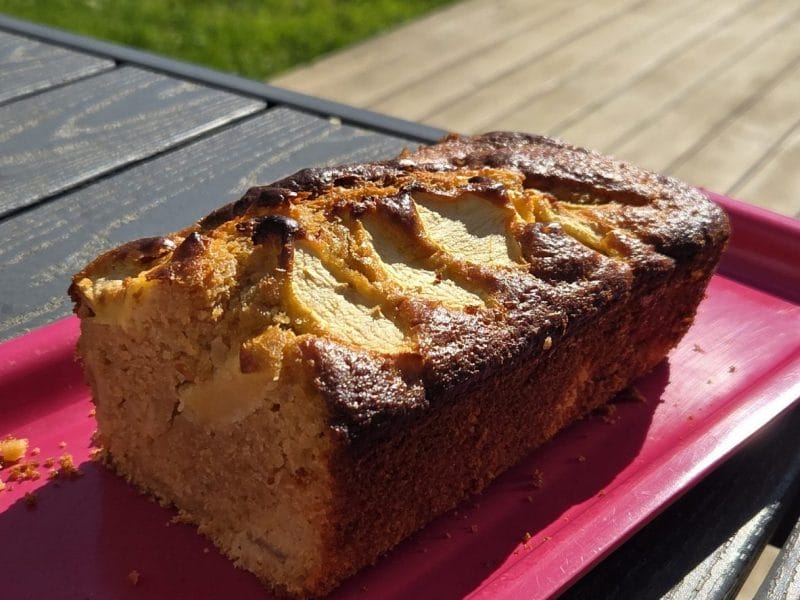 Cliquez pour zoomer ! Cake pommes yaourt Thermomix par lolosasha
