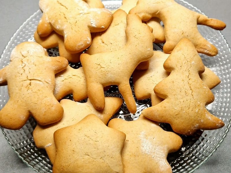 Cliquez pour zoomer ! Bonhommes en pain d’épices Thermomix par lolosasha