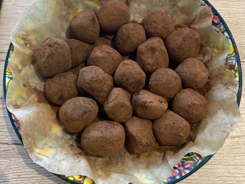 Cliquez pour zoomer ! Truffes au rhum et à la cannelle Thermomix par bensan