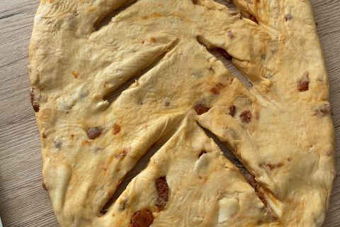 Cliquez pour zoomer ! Fougasse au chorizo et tomates séchées Thermomix par bensan