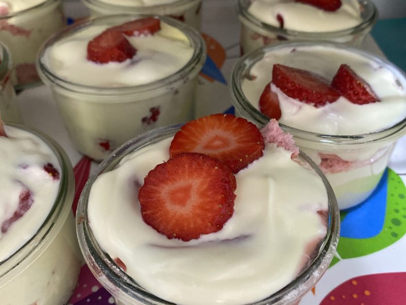 Cliquez pour zoomer ! Délices fraises et chocolat blanc Thermomix par bensan