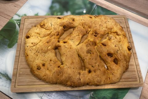 Cliquez pour zoomer ! Fougasse au chorizo et tomates séchées Thermomix par bensan