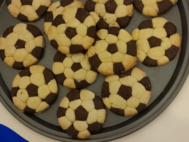 Cliquez pour zoomer ! Biscuits ballon de foot Thermomix par julie_168