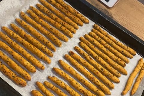 Cliquez pour zoomer ! Gressins parmesan basilic Thermomix par marine_127