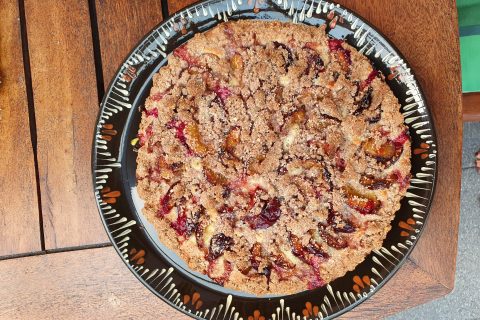 Cliquez pour zoomer ! Tarte briochée aux prunes avec streusel Thermomix par lucille_8