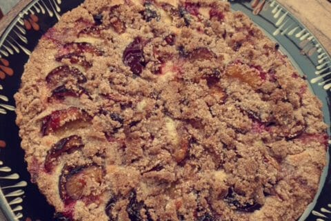 Cliquez pour zoomer ! Tarte briochée aux prunes avec streusel Thermomix par lucille_8