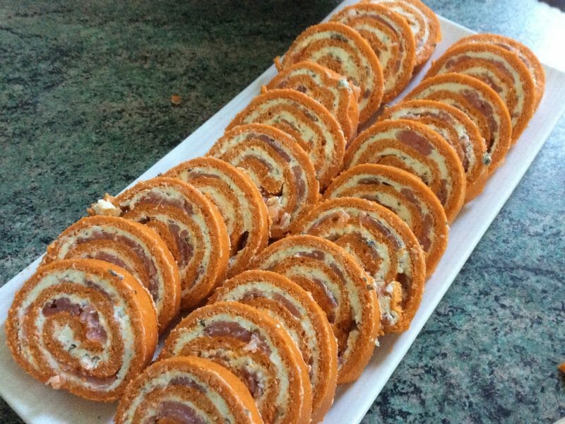 Cliquez pour zoomer ! Roulé à la tomate, saumon et fromage Thermomix par cilou1383