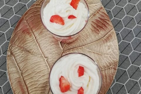 Cliquez pour zoomer ! Tiramisu aux fraises en verrines Thermomix par aurelia356