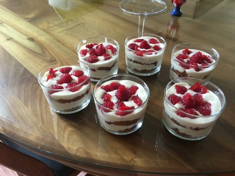 Cliquez pour zoomer ! Tiramisu aux framboises et spéculoos Thermomix par lyloy