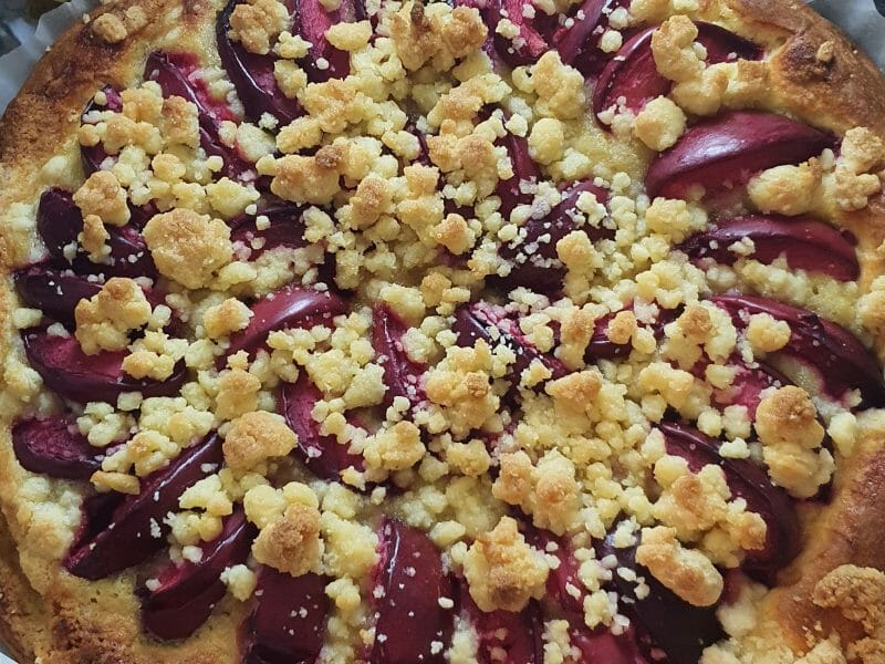 Cliquez pour zoomer ! Tarte briochée aux prunes avec streusel Thermomix par olga_77