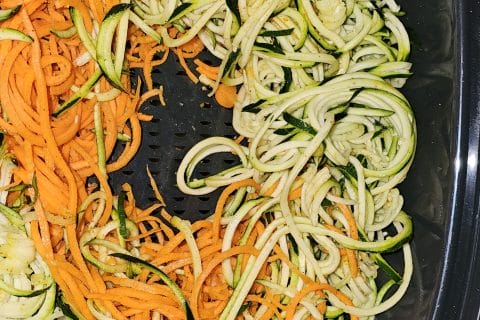 Cliquez pour zoomer ! Saumon sauce curry et tagliatelles de légumes Thermomix par katy_8