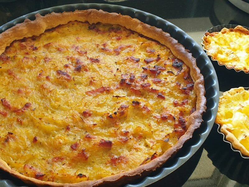 Cliquez pour zoomer ! Tarte aux oignons, lardons et moutarde douce Thermomix par katy_8