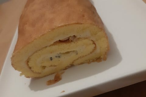 Cliquez pour zoomer ! Bûche pralinée aux éclats de noisettes caramélisés Thermomix par agathe