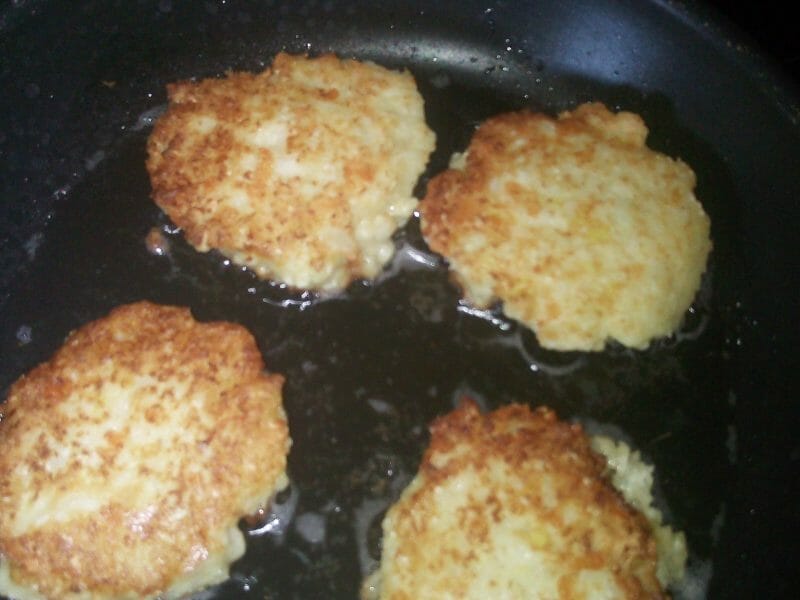 Cliquez pour zoomer ! Galettes de chou-fleur et sauce yaourt Thermomix par nanoulnd