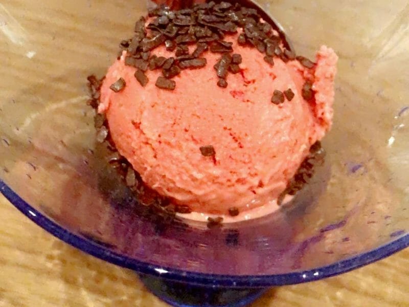 Cliquez pour zoomer ! Glace à la fraise Thermomix par jessyy