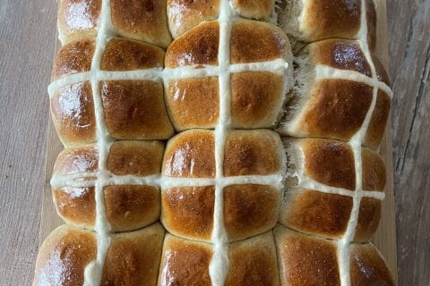 Cliquez pour zoomer ! Hot cross buns – petits pains anglais de Pâques Thermomix par audric1808
