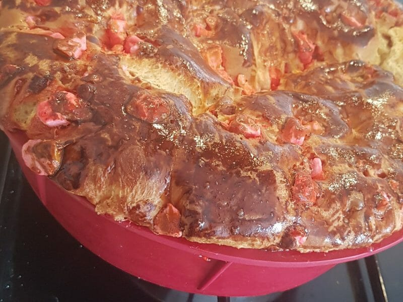 Cliquez pour zoomer ! Brioche aux pralines roses Thermomix par derya_yuksel