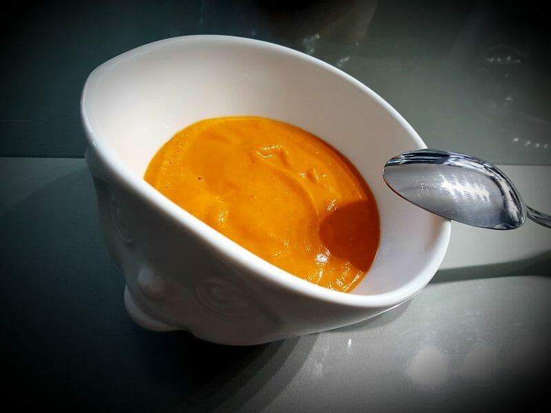Cliquez pour zoomer ! Velouté de carottes et poivrons rouges Thermomix par titeritale
