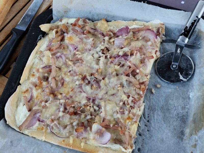 Cliquez pour zoomer ! Fougasse chèvre et lardons Thermomix par Sophie49