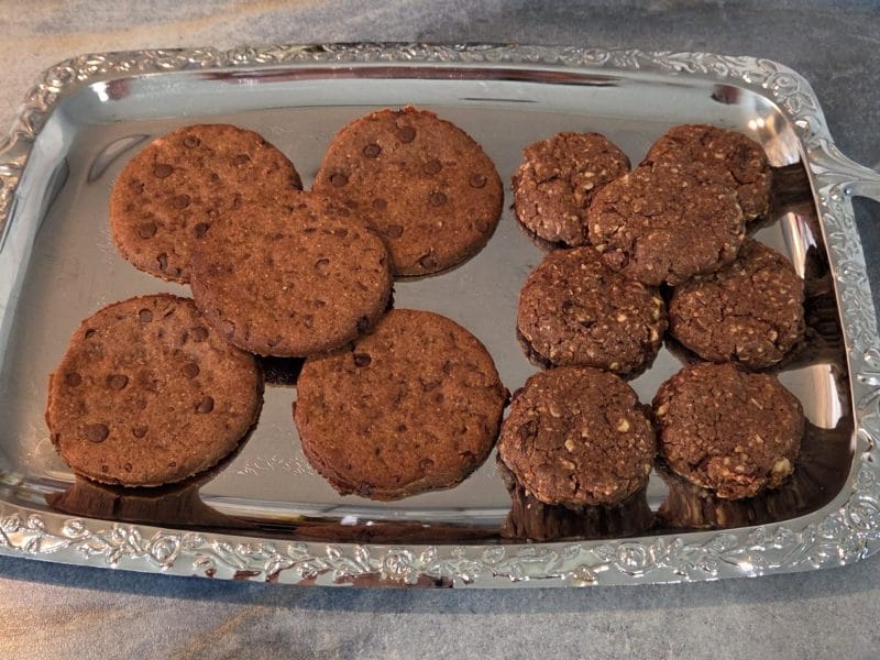 Cliquez pour zoomer ! Biscuits chocolat, raisins et noisettes Thermomix par Coco.ivory