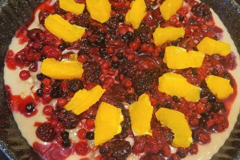 Cliquez pour zoomer ! Tarte sans cuisson façon pana cotta et fruits rouges Thermomix par moussechoc