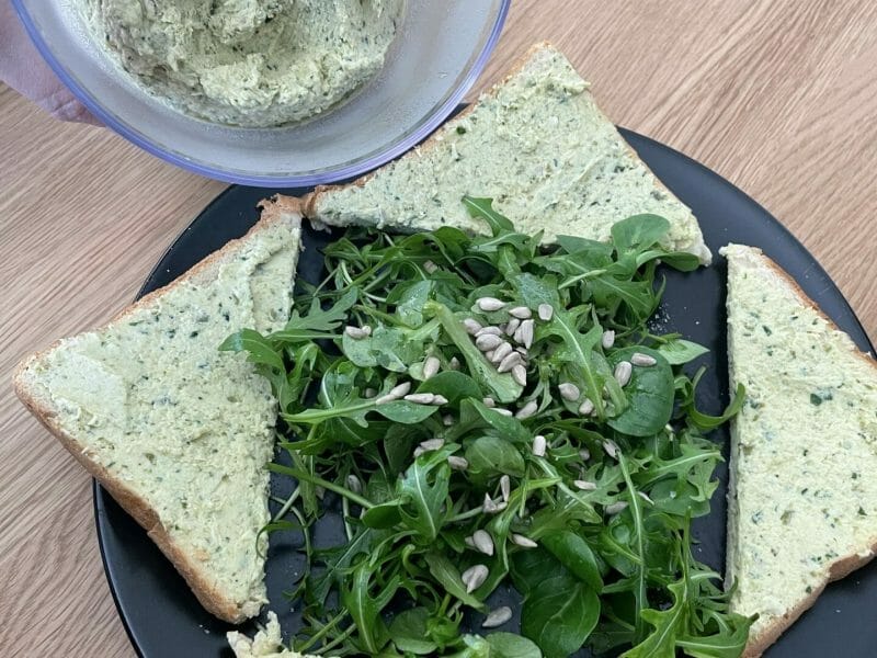 Cliquez pour zoomer ! Rillettes de poulet aux cornichons Thermomix par solnn