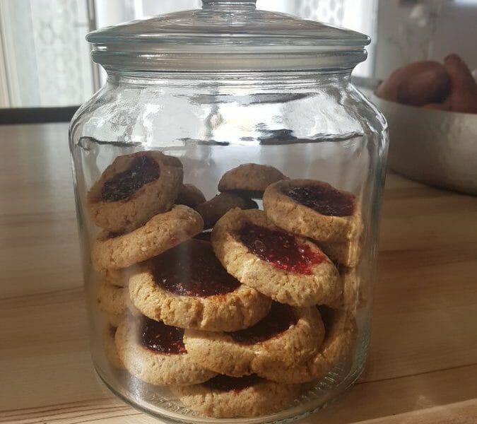 Cliquez pour zoomer ! Biscuits à la confiture – Jam drops Thermomix par Saphane