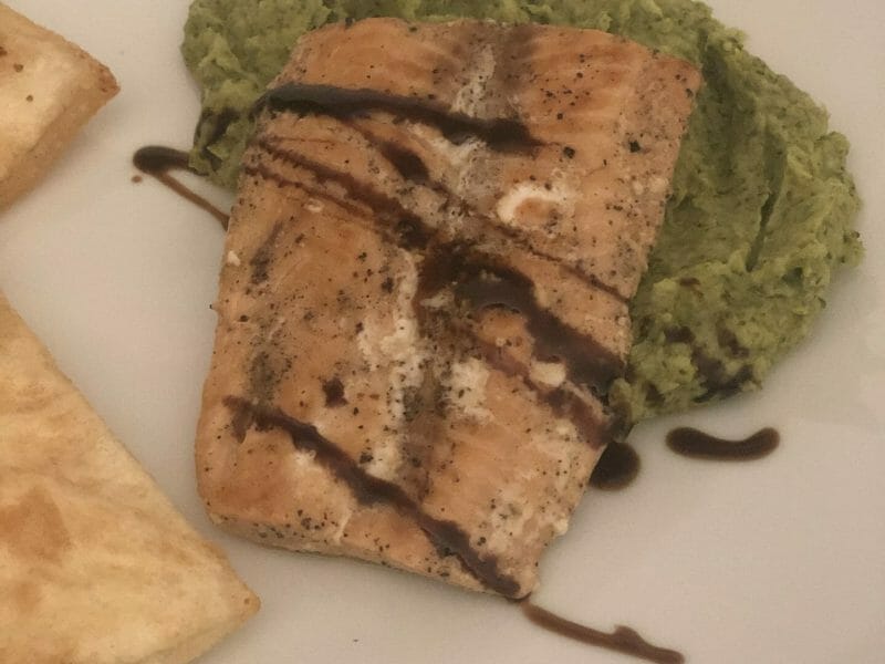 Cliquez pour zoomer ! Saumon sur purée de brocolis Thermomix par Fabienne