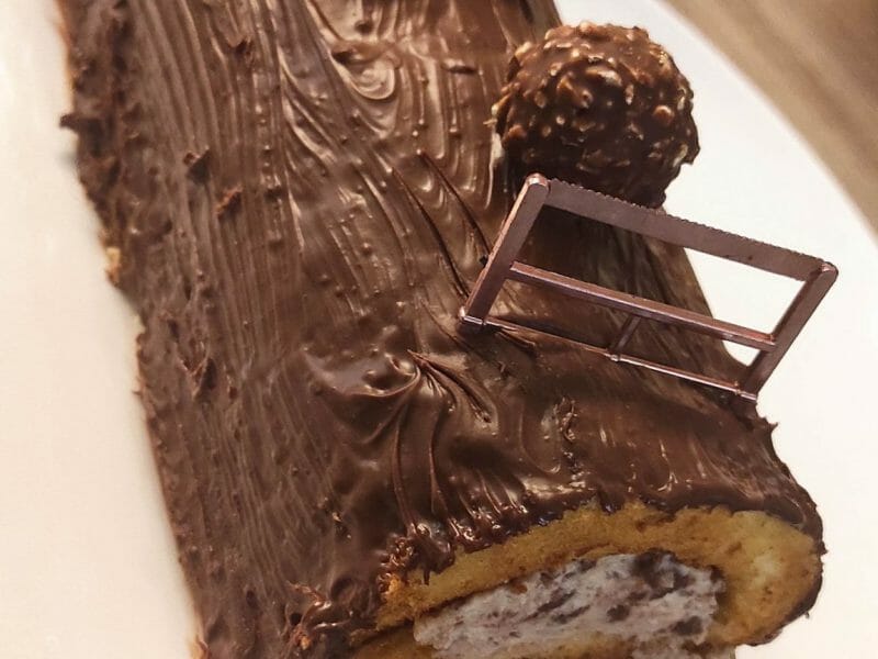 Cliquez pour zoomer ! Bûche Ferrero Rocher Thermomix par Vanaamie25