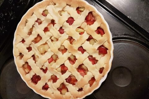 Cliquez pour zoomer ! Tarte aux fraises et à la rhubarbe Thermomix par juliieva