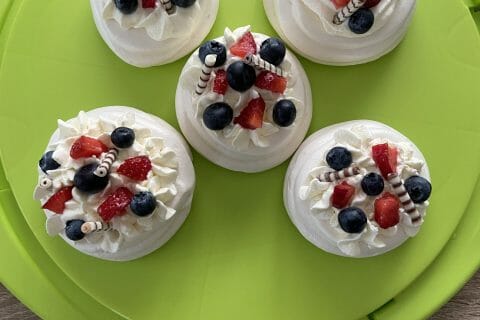 Cliquez pour zoomer ! Mini pavlova aux fraises Thermomix par fano15