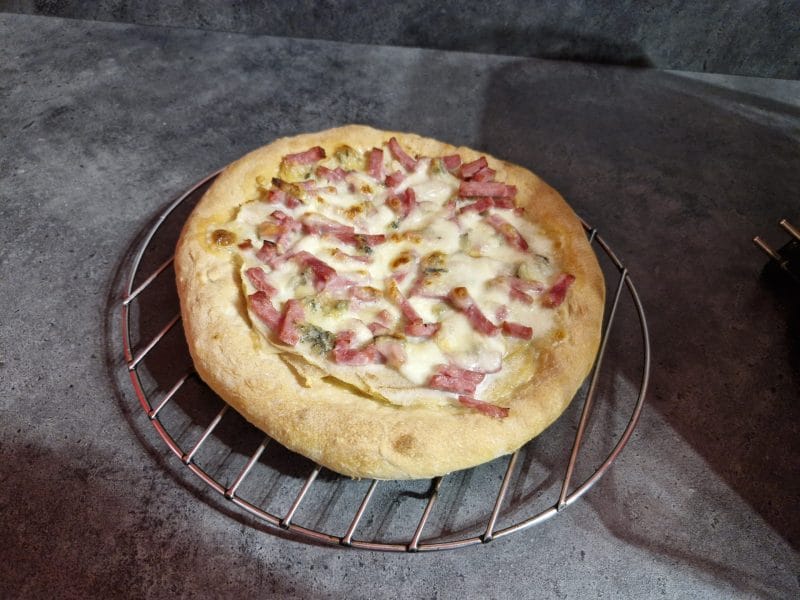 Cliquez pour zoomer ! Pizza bacon, poires, gorgonzola et noix Thermomix par aiyana