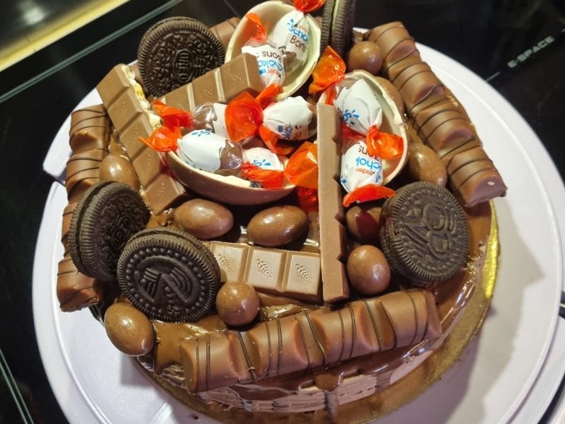 Cliquez pour zoomer ! Layer cake Kinder Bueno Thermomix par Jeepounet