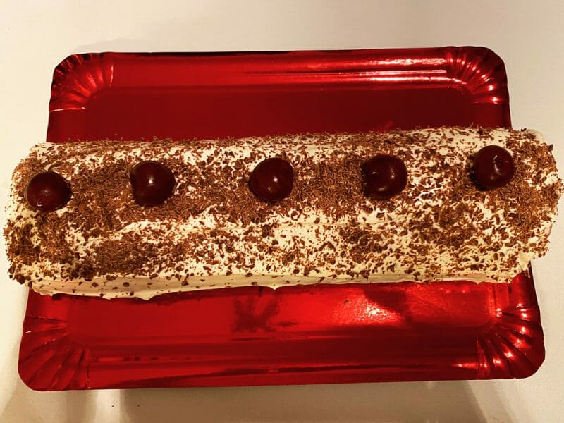 Cliquez pour zoomer ! Bûche forêt noire Thermomix par joanny