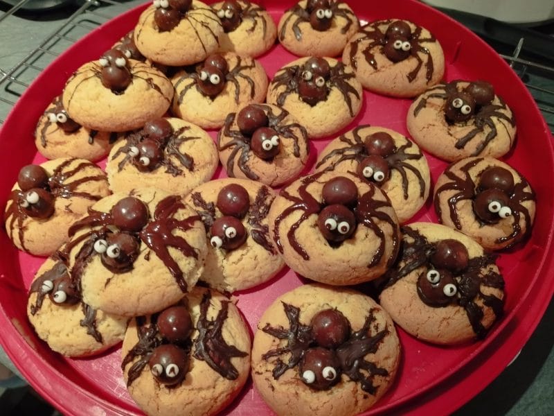 Cliquez pour zoomer ! Spider cookies – cookies araignées Thermomix par kiltilydiekreyasion